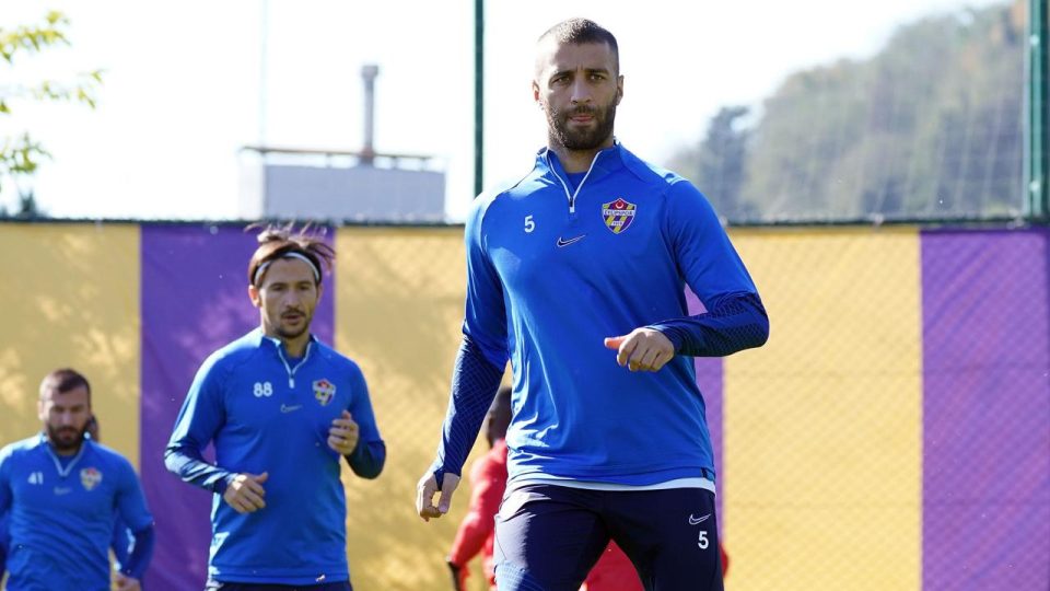 Alpaslan Öztürk Eyüpspor’un kadrosuna güveniyor