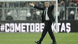 Beşiktaş’ta Şenol Güneş için imza töreni