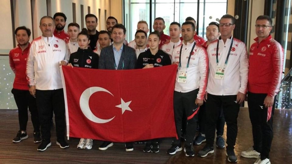 Milli cimnastikçiler Cumhuriyet Bayramı’nı İngiltere’de kutladı