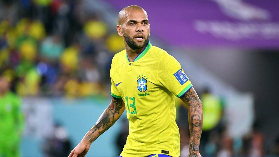 Dani Alves cinsel taciz suçlamasıyla gözaltına alındı