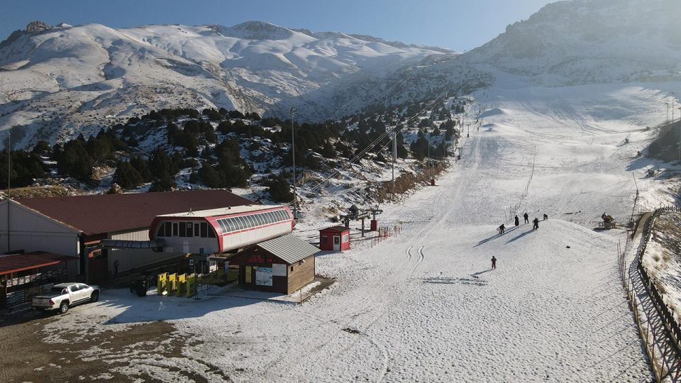 Ergan Dağı Kayak Merkezi kuraklık nedeniyle sezonu açamadı