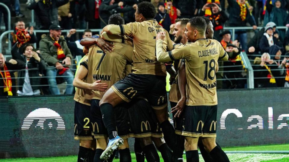 Lens, PSG’ye ilk yenilgisini tattırdı