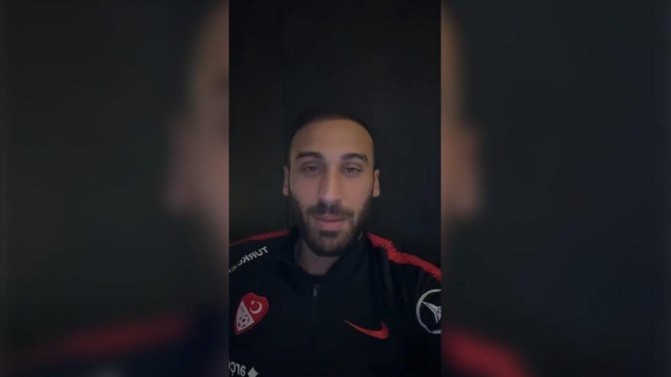 Cenk Tosun’dan depremzede çocuğa destek mesajı