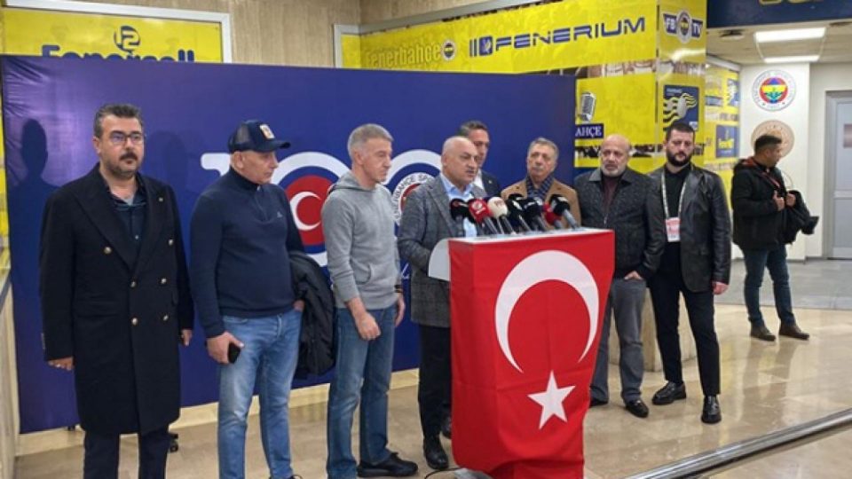 TFF Başkanı Büyükekşi ve kulüp başkanları Kadıköy’de ‘Omuz Omuza’