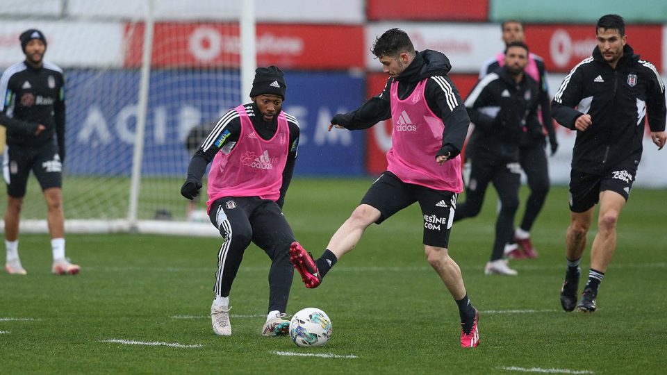Beşiktaş’ta derbi hazırlıkları sürüyor