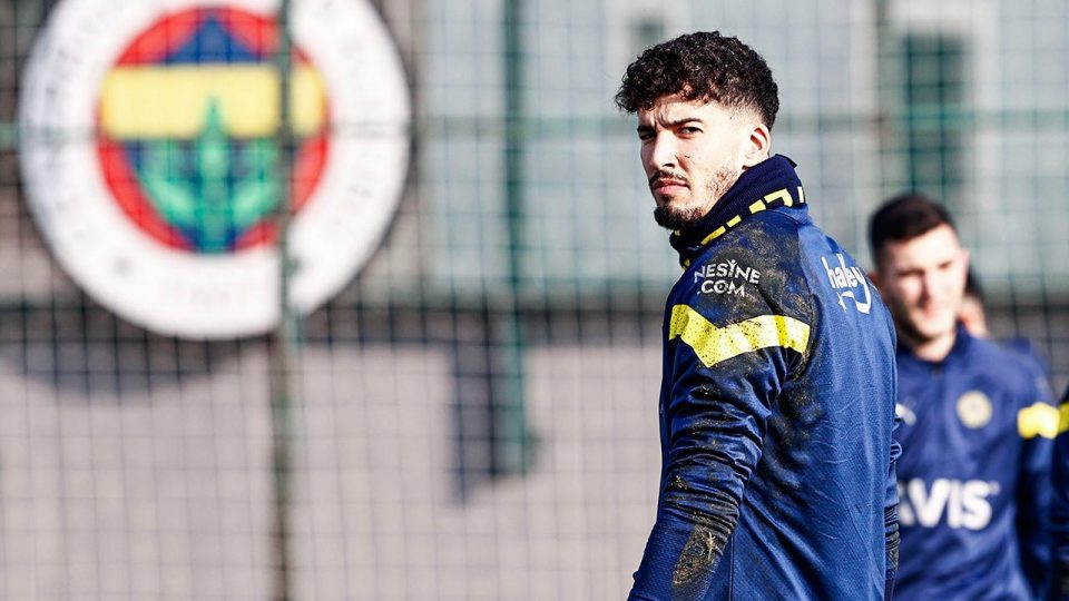 Altay Bayındır’dan Fenerbahçe’ye kötü haber