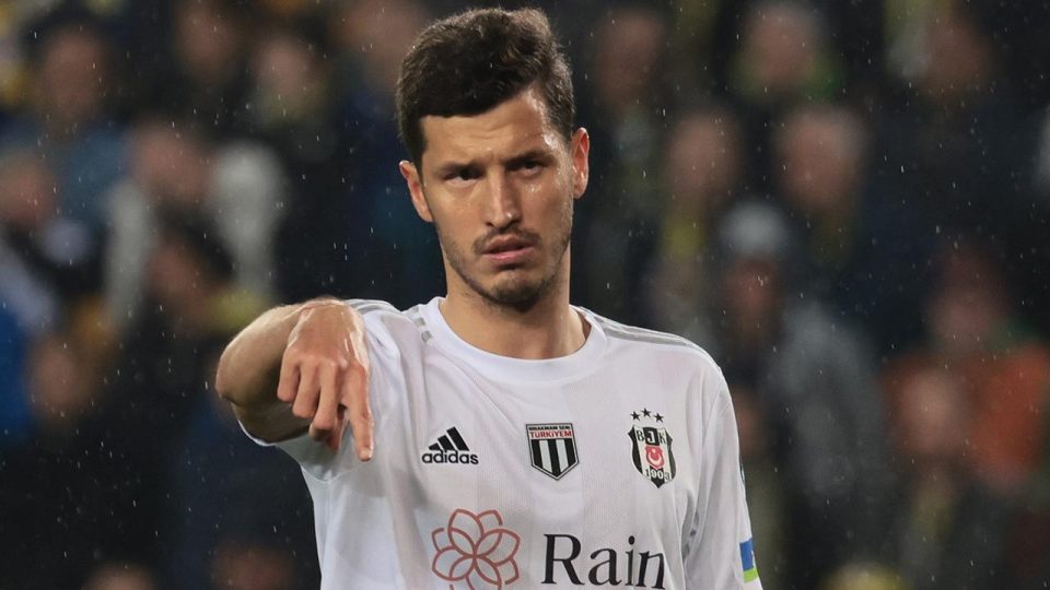 Beşiktaş’ta Salih Uçan göz dolduruyor