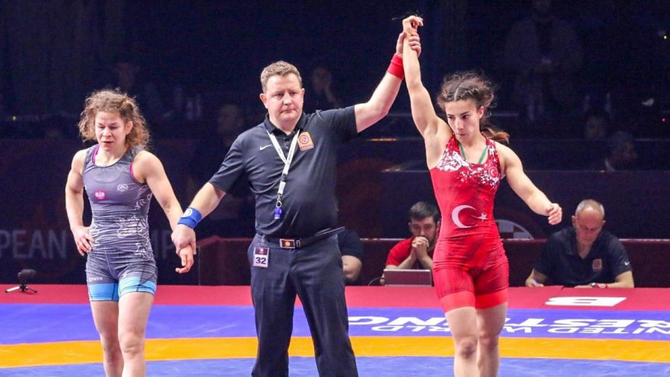 Evin Demirhan Yavuz’dan bronz madalya