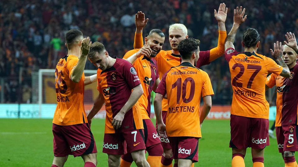 Galatasaray şampiyonluğa “kendinden emin” ilerliyor