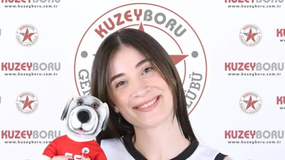 Kuzeyboru Kadın Voleybol Takımı smaçör Tuğba Şenoğlu’nu transfer etti