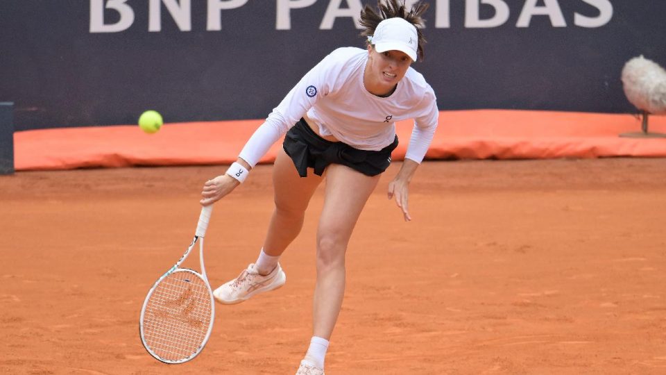 Roma Açık Tenis Turnuvası’nda Swiatek sakatlanarak çekildi