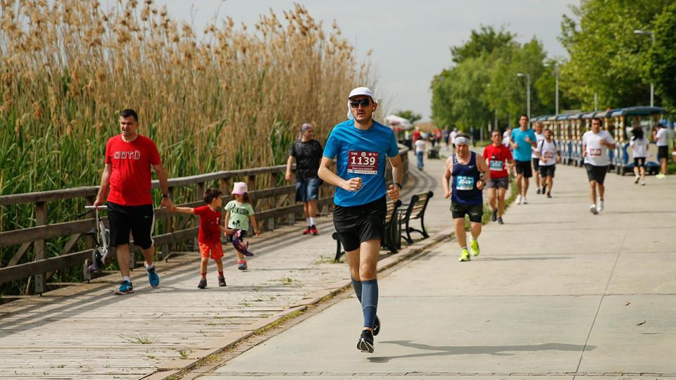 Ankara Yarı Maratonu Mogan Gölü Park Alanı’nda koşuldu