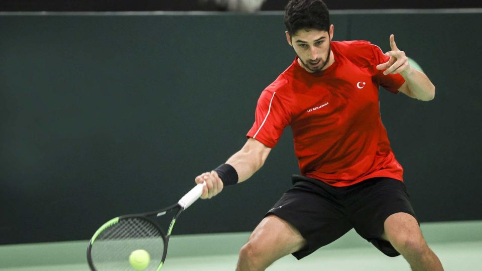 Milli tenisçi Altuğ Çelikbilek Wimbledon elemelerine ikinci turda veda etti