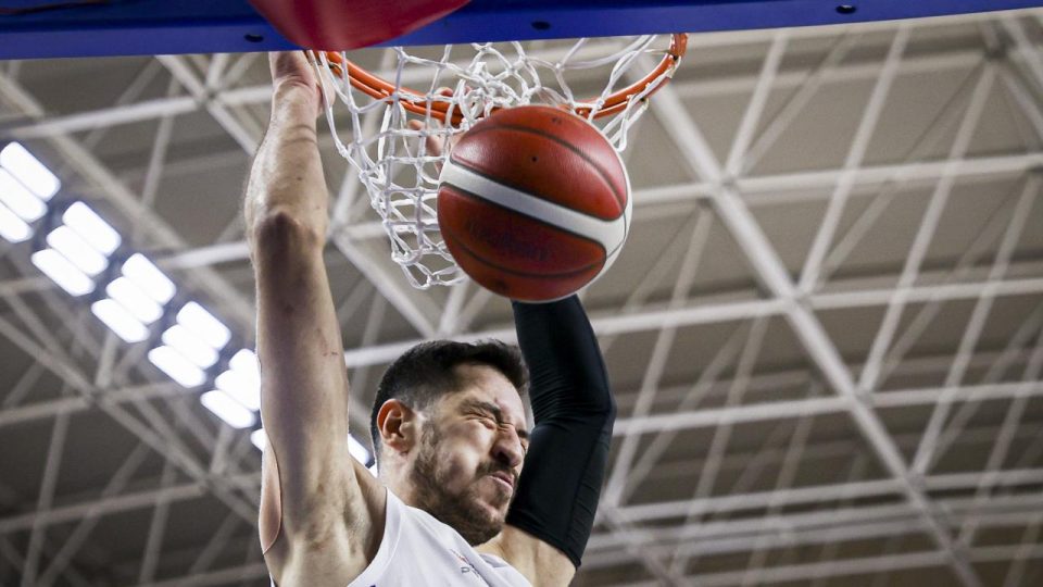Türk Telekom Basketbol Takımı Metehan Akyel’i renklerine bağladı
