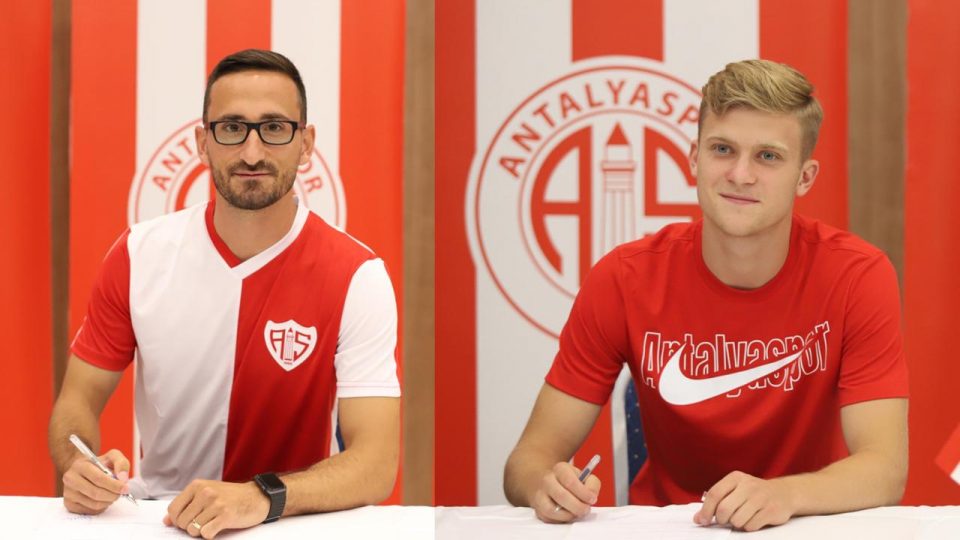 Antalyaspor Erdoğan Yeşilyurt’u ve Jakub Kaluzinski’yi transfer etti