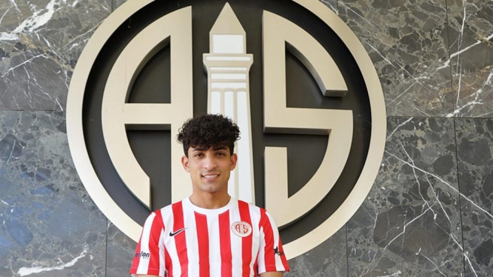 Antalyaspor Iraklı Ali Jasim’i kadrosuna kattı