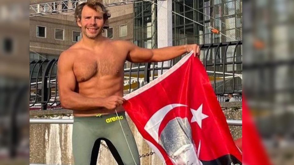 30 Ağustos Zafer Bayramı’nda Türk yüzücüden rekor