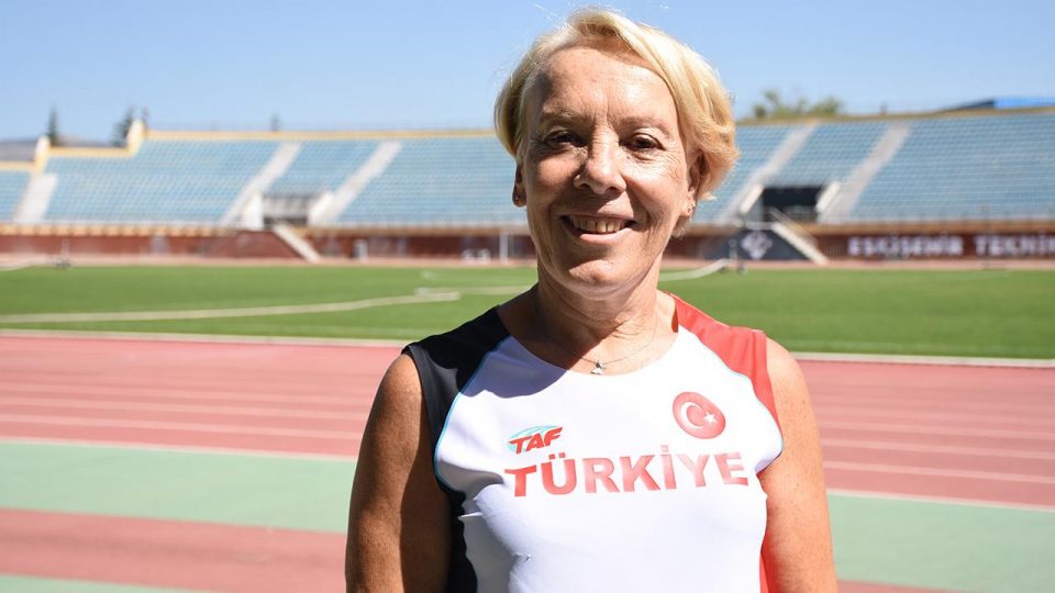 Kadın master atlet Ayşe Babür rekorlarını 2024’te geliştirme peşinde