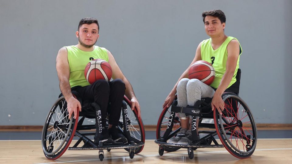 Trafik kazasıyla engelli kaldılar basketbolla zorlukları aştı